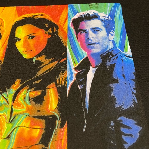 DC Comics Wonder Woman 1984 Boyfriend Fit Juniors T Shirt Size Extra Large - Picture 9 of 13